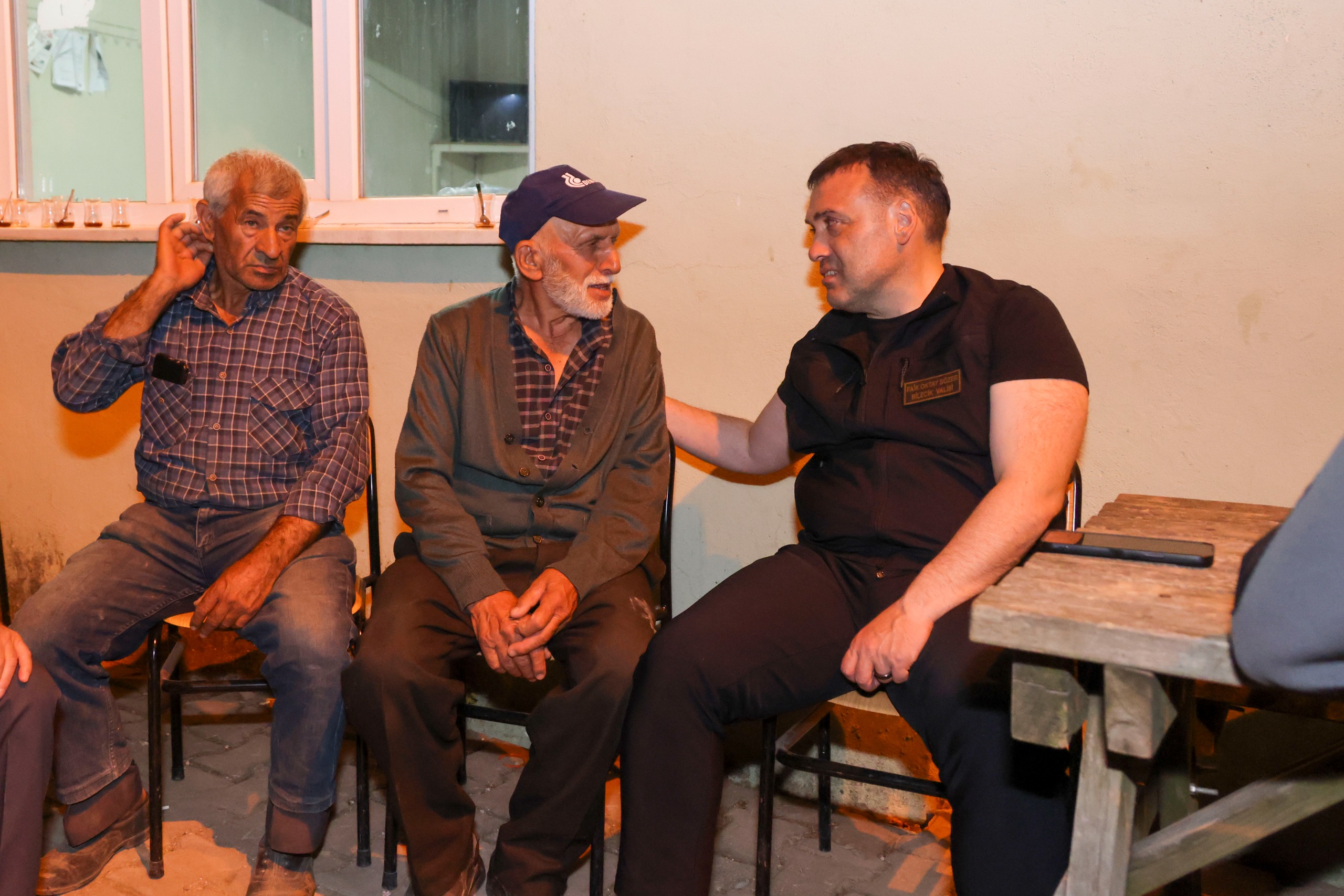 yangin-sonrasi-vali-sozerden-aciklama3.jpg