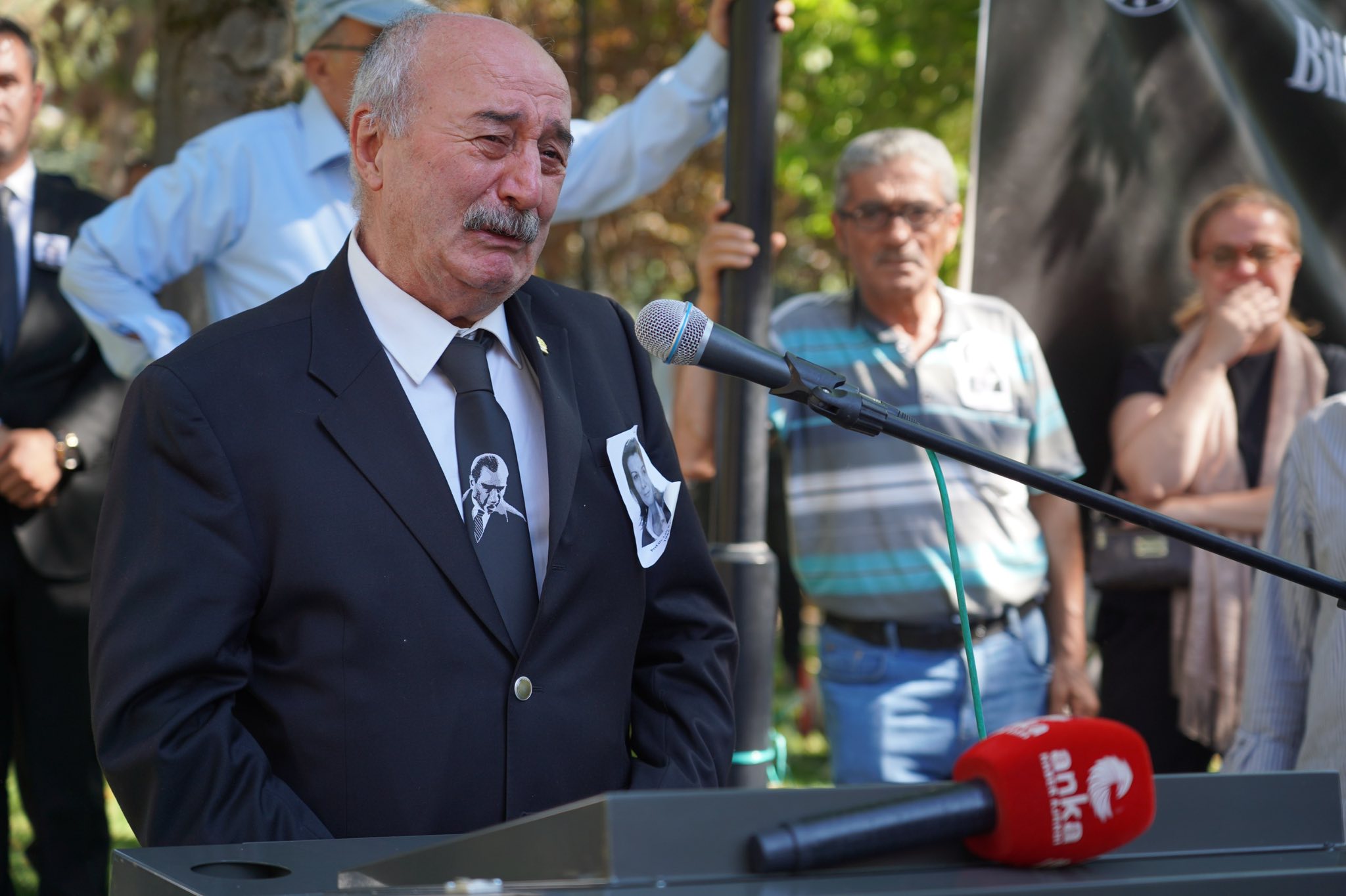 eski-chp-milletvekili-lale-karabiyik-bilecikte-son-yolculuguna-ugurlandi-3.jpg