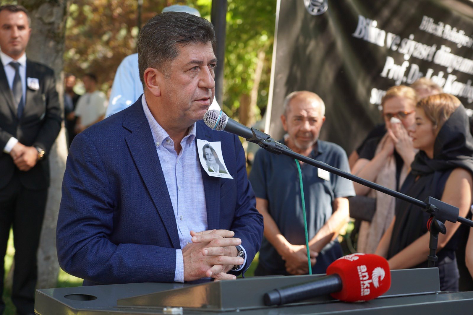 eski-chp-milletvekili-lale-karabiyik-bilecikte-son-yolculuguna-ugurlandi-5.jpg
