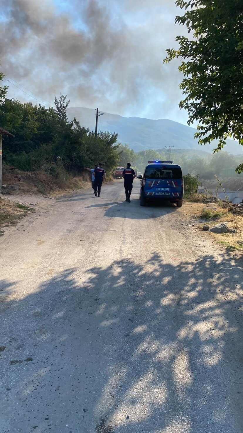 Çiftçinin İlaçlama Makinesi Alev Topuna Döndü