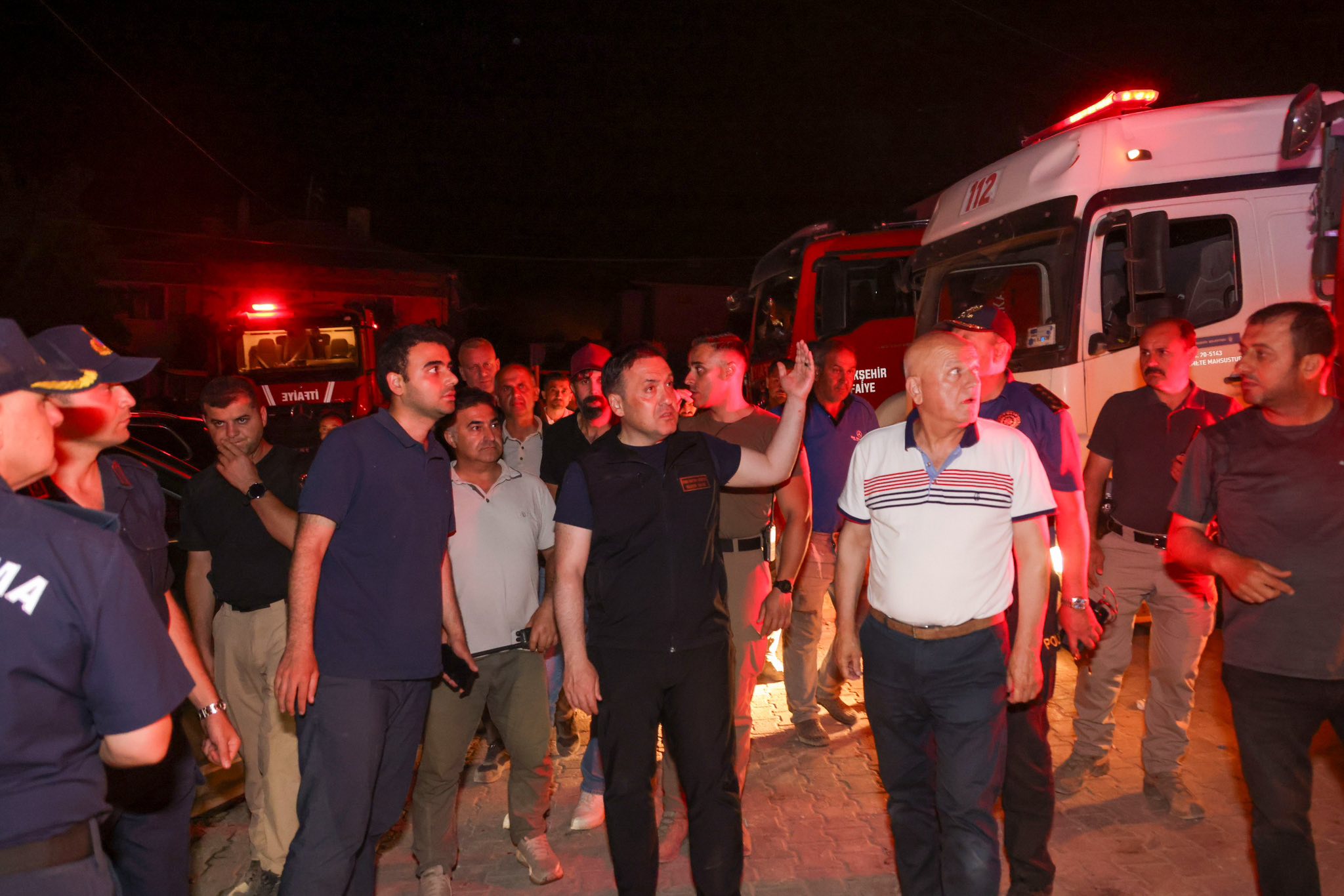 vali-sozer-koylulerle-bir-araya-geldi1.jpg