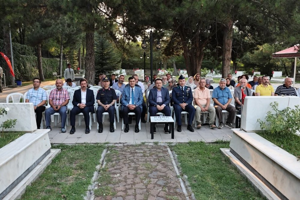 Şehit Ve Gaziler İçin Mevlit Programı Düzenlendi