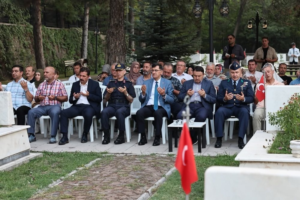 Şehit Ve Gaziler İçin Mevlit Programı Düzenlendi
