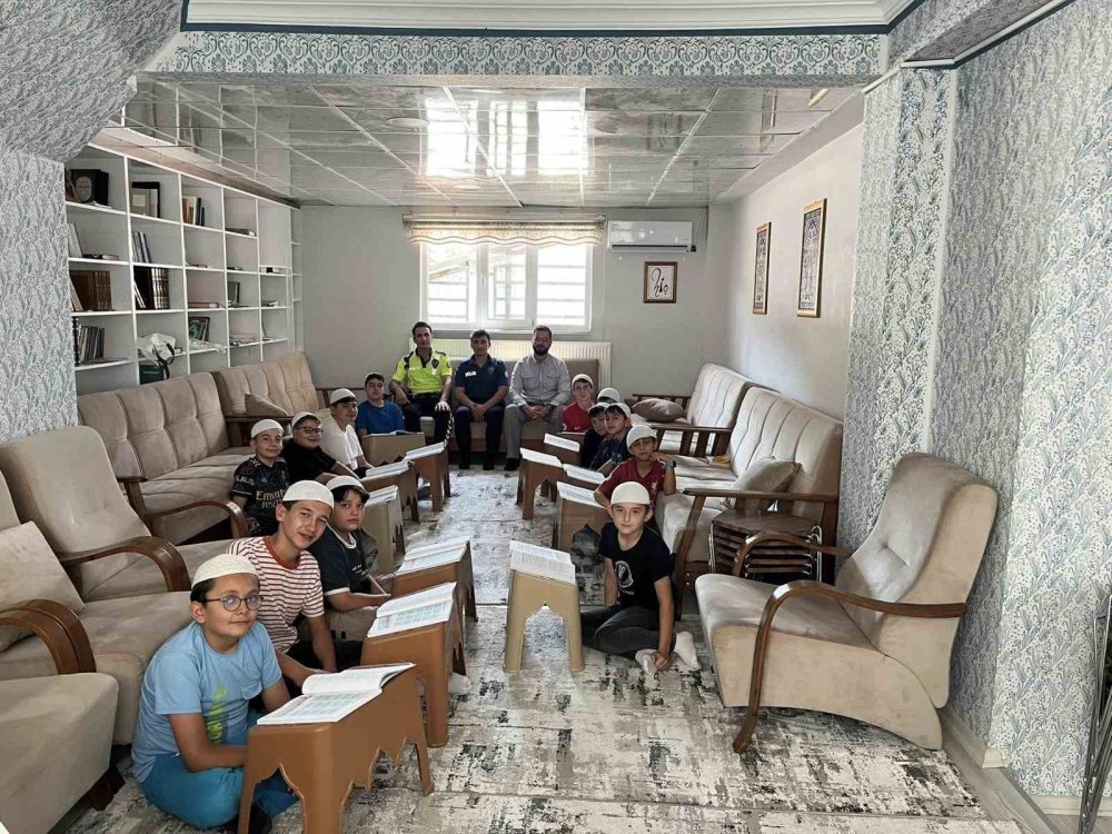 Yaz Kur’an Kursu Öğrencilerine Trafik Eğitimi