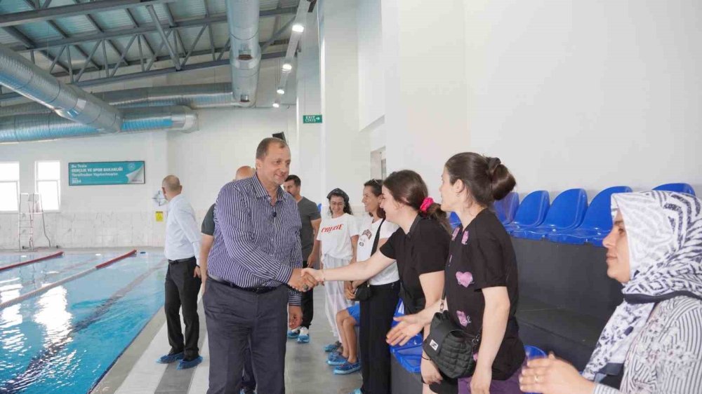 Dev Tesis Yüzme Kurslarıyla Faaliyete Başladı