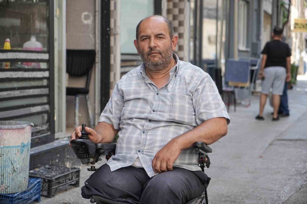 Engellere Takılmadan İbadet Etmek İstiyor