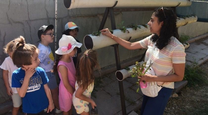 Kreş Öğrencileri Üniversite Serasını Ziyaret Etti