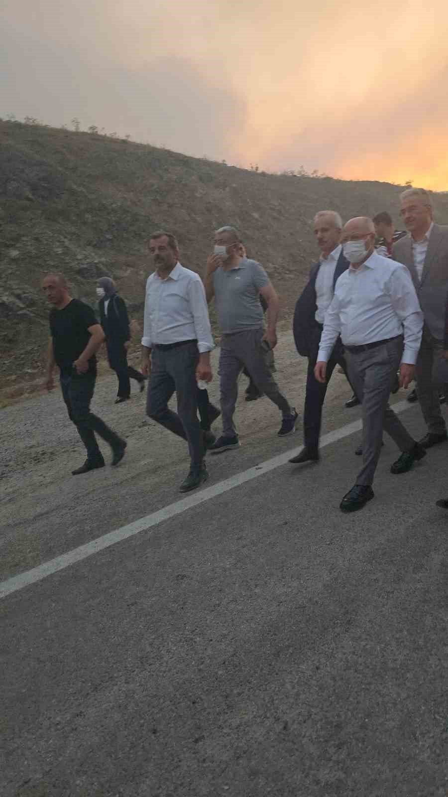 Bakan Uraloğlu Yangın Bölgesinde