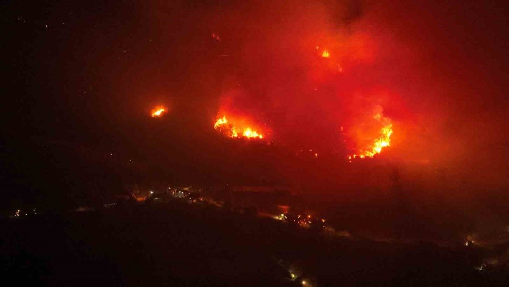 Bursa’da Orman Yangını 3 Köyü Tehdit Etti