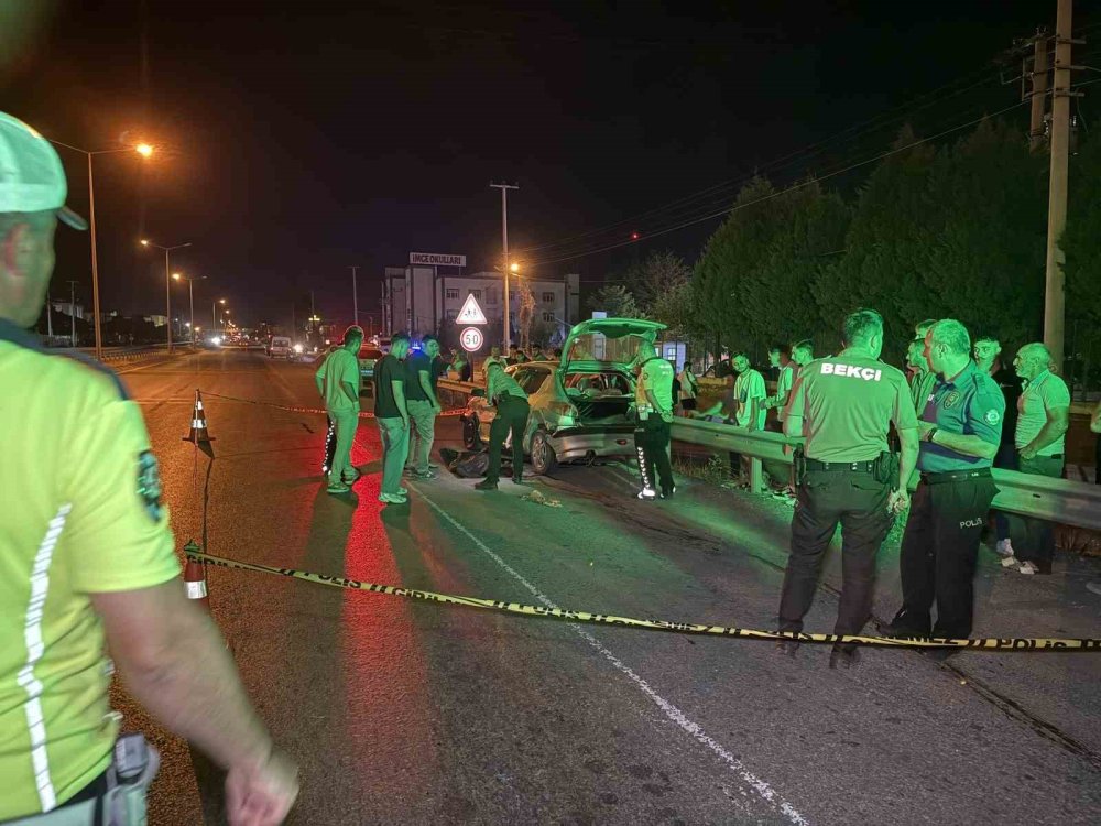 Kontrolünü Kaybettiği Otomobilde Can Verdi