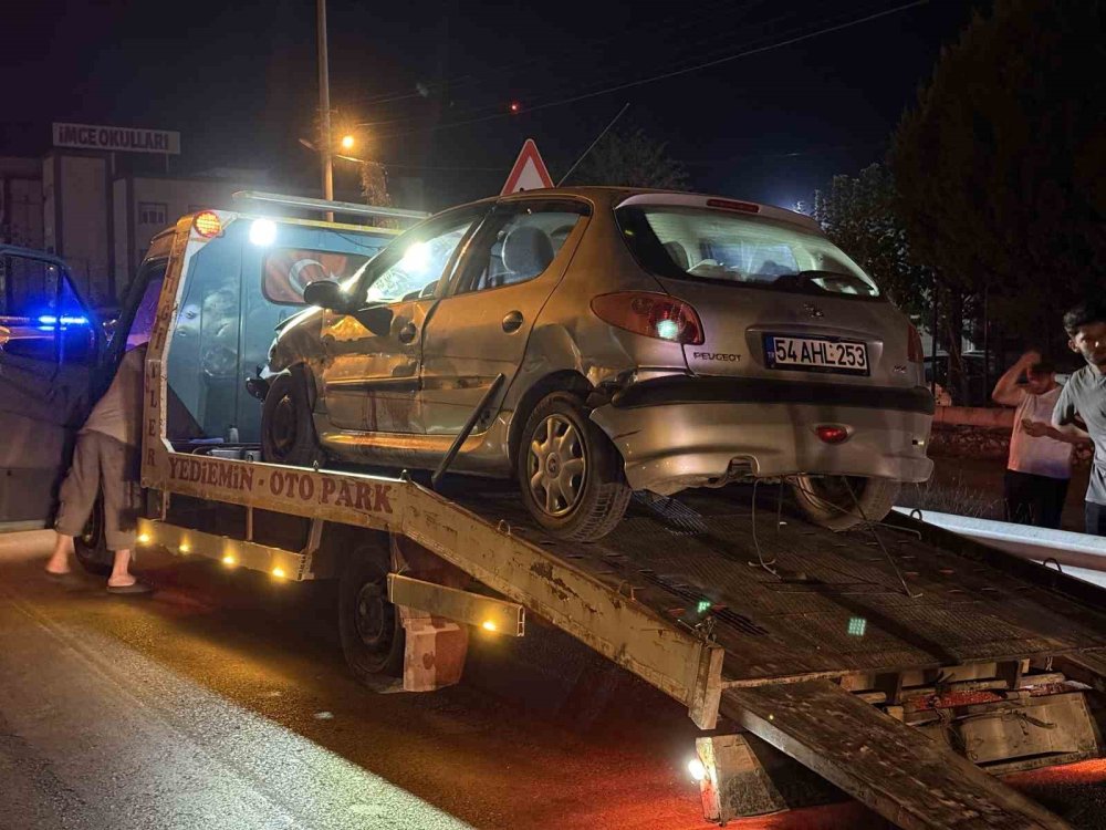 Kontrolünü Kaybettiği Otomobilde Can Verdi