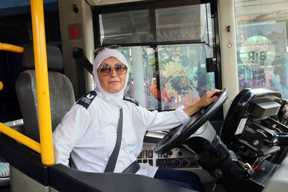 Toplu Taşımaya Kadın Eli
