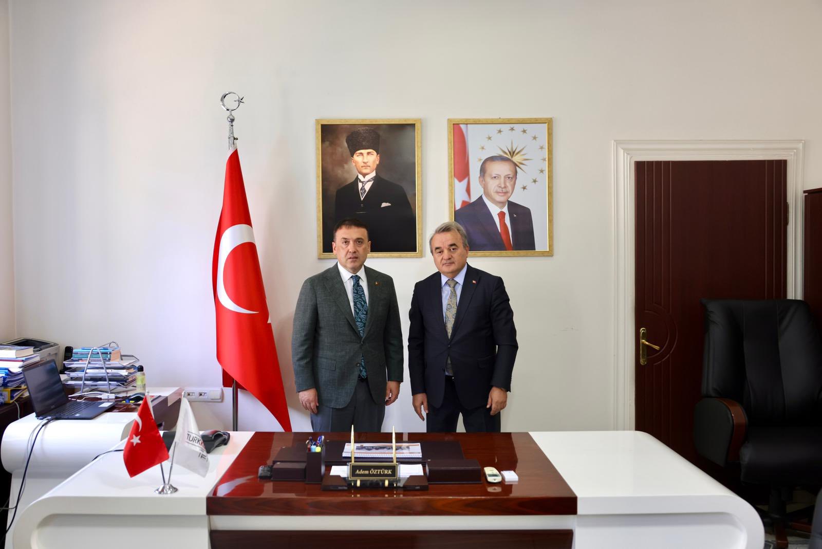vali-bozuyuk-2.jpg