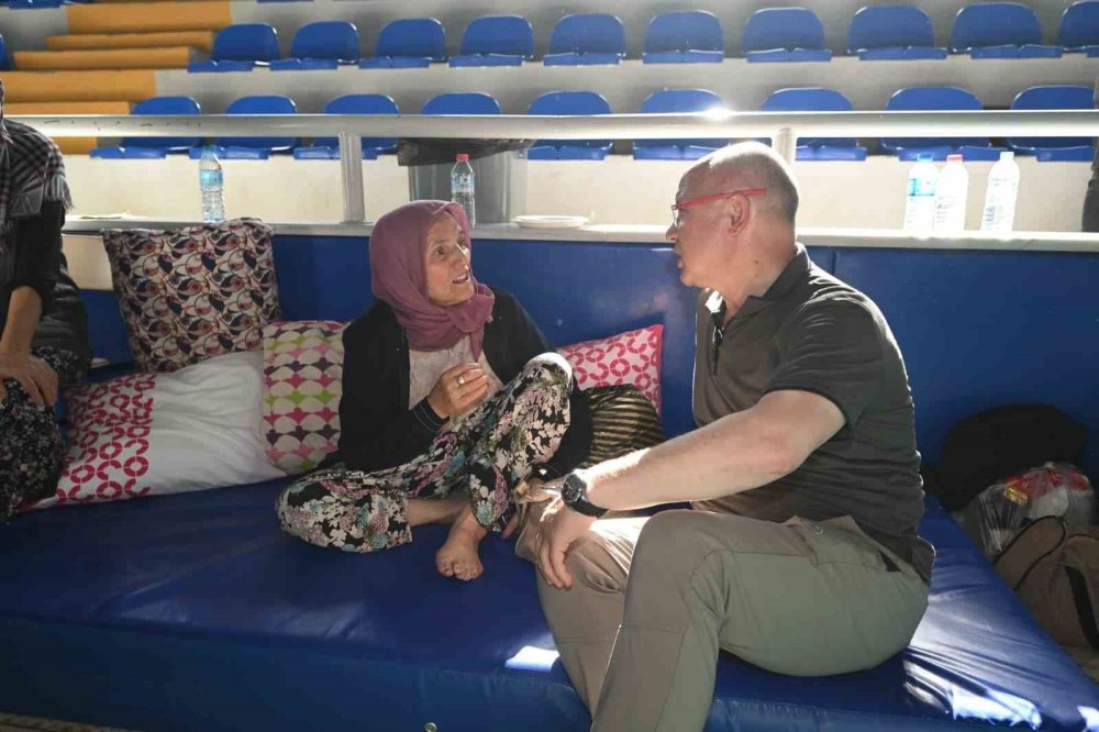 Ak Parti’den Yangın Bölgelerine Çıkarma