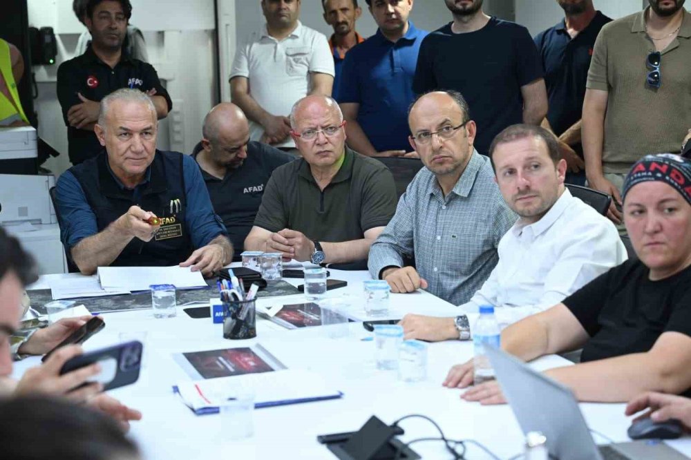 Ak Parti’den Yangın Bölgelerine Çıkarma