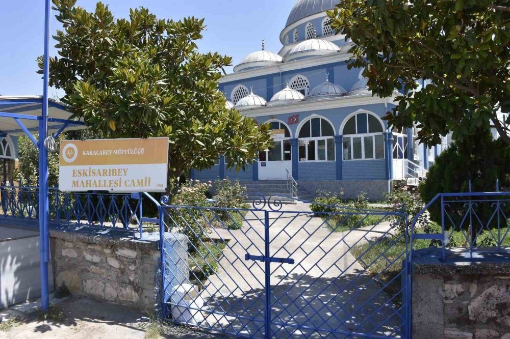 Belediye Ekipleri, Boya-badana Ve Tadilat Hizmetiyle Yüzleri Güldürdü
