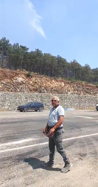 Beton Pompası İle Yangın Söndürmeye Katıldı