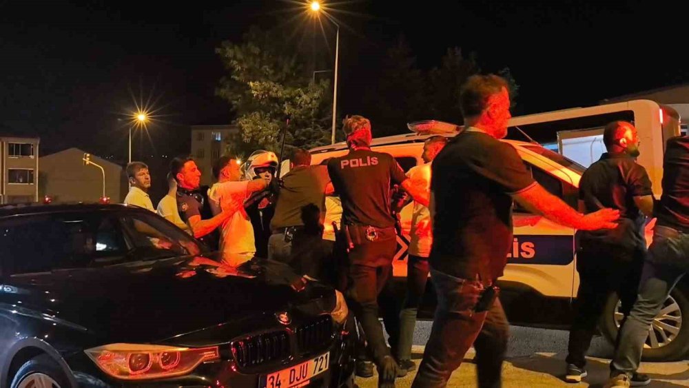 Gençler Arasındaki Kavga Biber Gazıyla Sonlandı