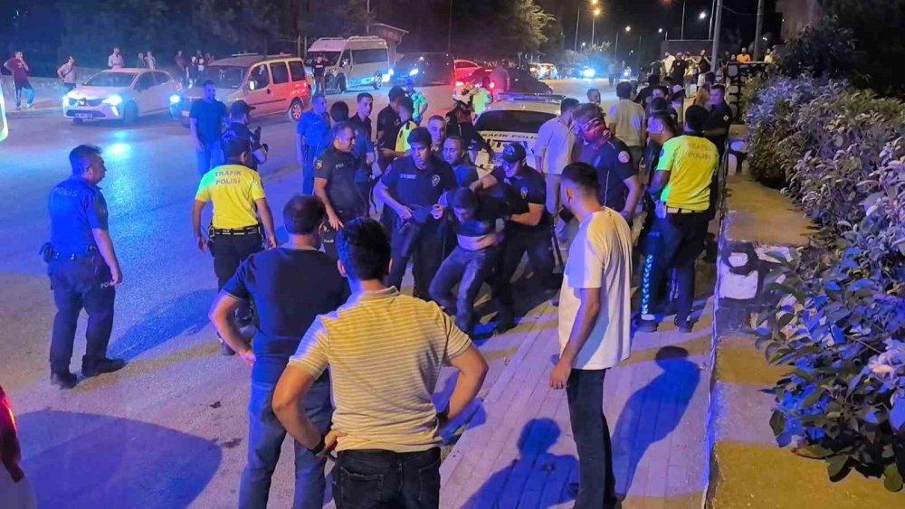 Gençler Arasındaki Kavga Biber Gazıyla Sonlandı