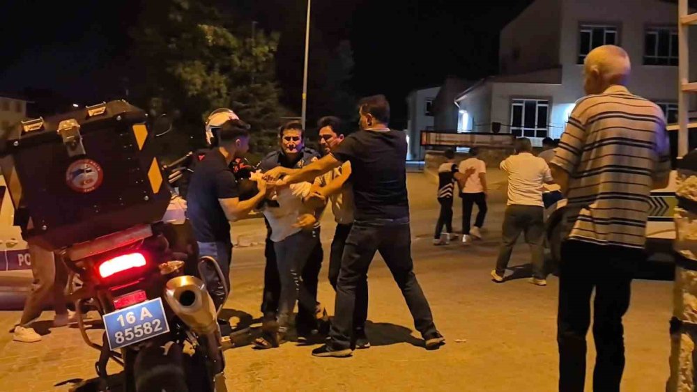 Gençler Arasındaki Kavga Biber Gazıyla Sonlandı