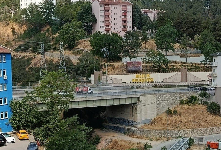 Hamsu Köprüsü Yıkılıyor