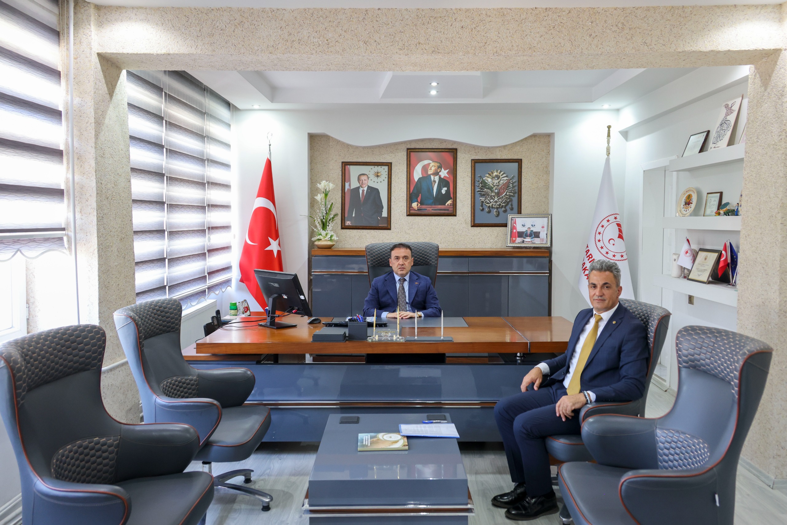 vali-sozer-tarim-ve-orman-mudurlugunde-brifing-aldi2.jpg