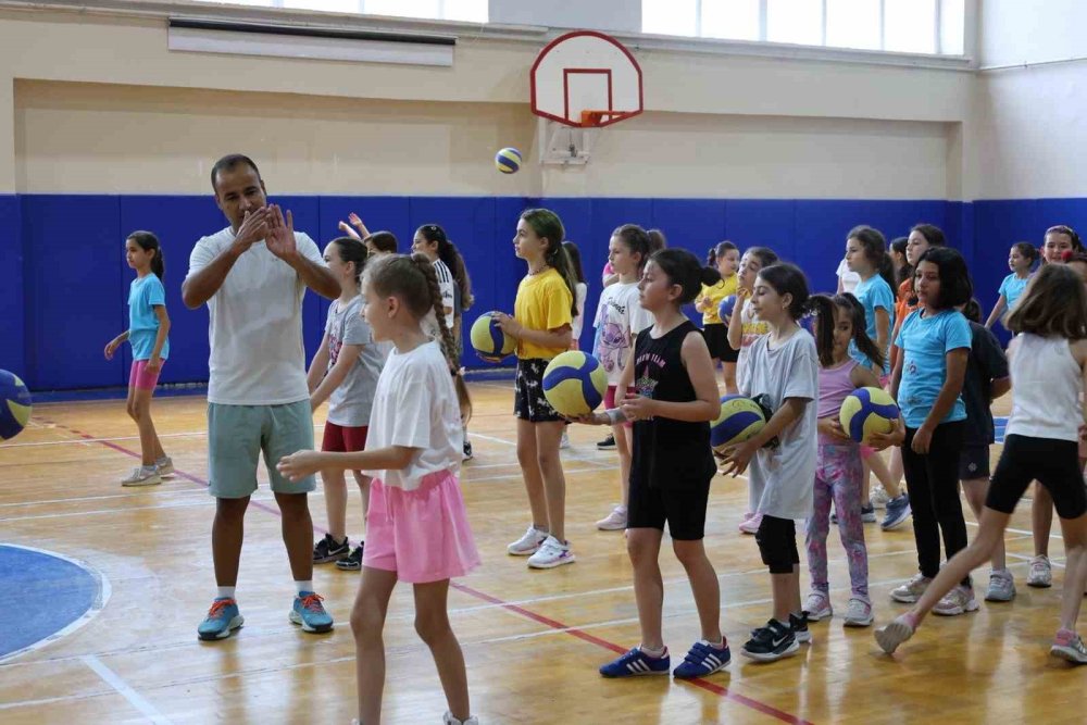 Bilecik’te Yaz Voleybolu Devam Ediyor