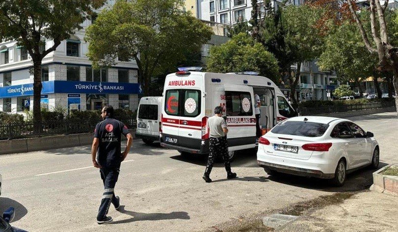 Motorlu bisiklet devrildi