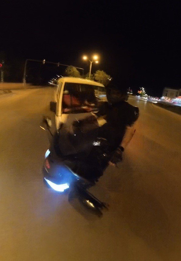 Ölümden Dönen Sürücüye Ambulans Çağırmadılar