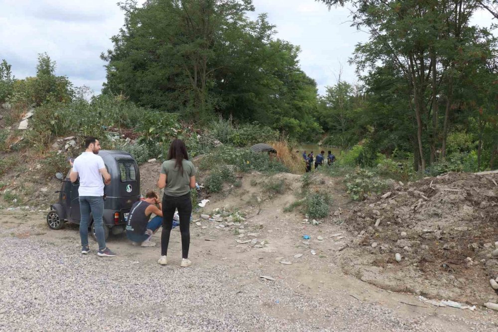 Sakarya Nehri’ne Düştüğü İddia Edilen 22 Yaşındaki Genç Aranıyor
