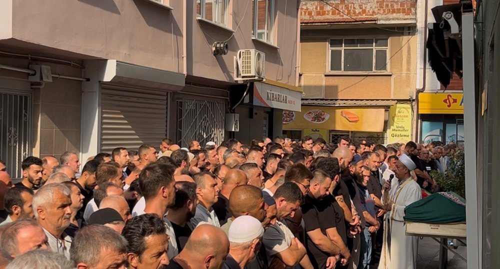 Alkollü Sürücünün Neden Olduğu Kazada Hayatını Kaybedenler Son Yolculuklarına Uğurlandı