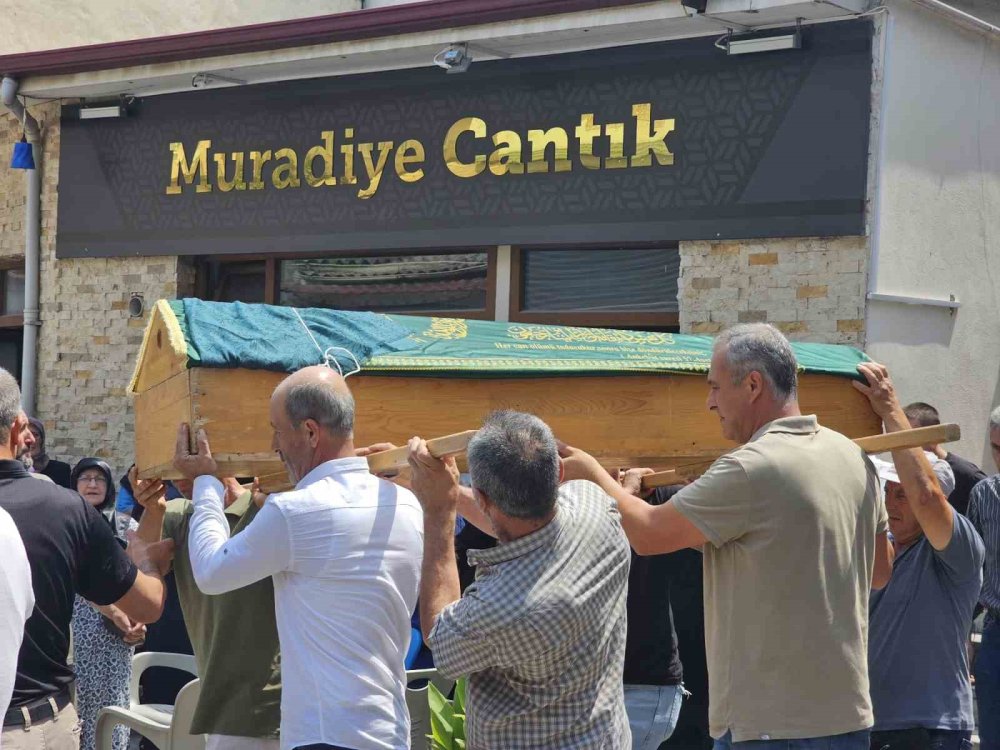 Kazada Hayatını Kaybeden Felçli Kadın Son Yolculuğuna Uğurlandı