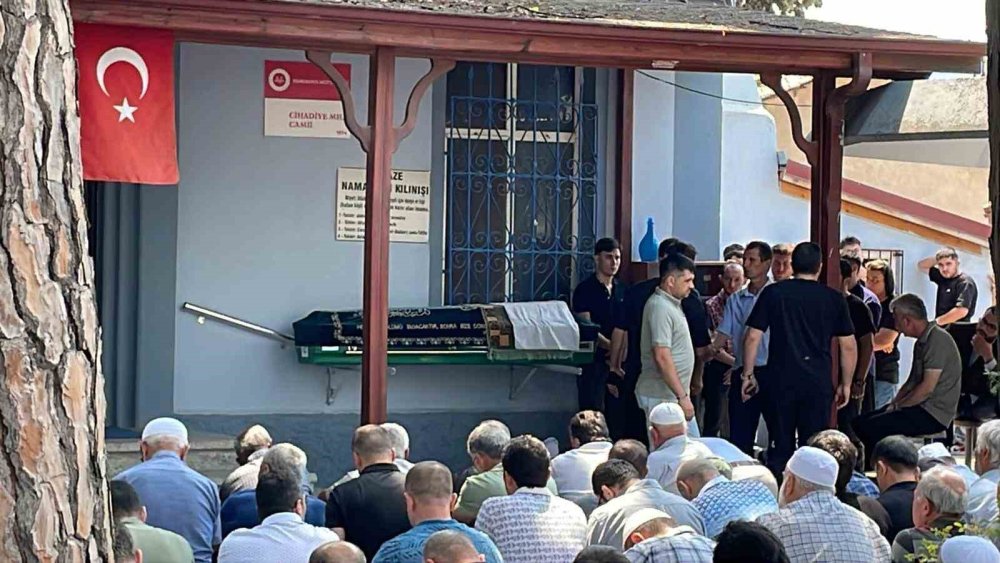 Kazada Hayatını Kaybeden İlahiyat Fakültesi Öğrencisi Son Yolculuğuna Uğurlandı