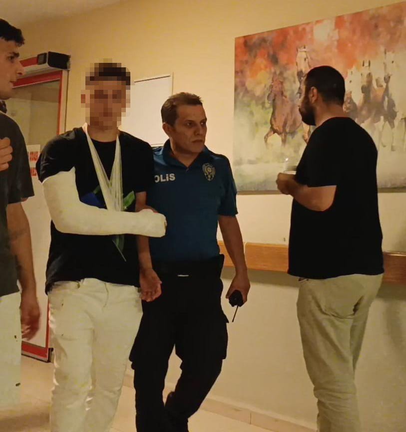 Kız Arkadaşına Laf Atan ŞahısTarafından Bıçaklandı
