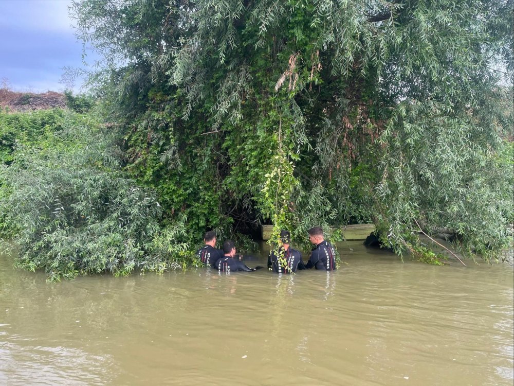 Sakarya Nehri’ne Düştüğü Öne Sürülen Gencin Cansız Bedeni  Bulundu