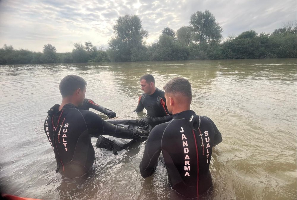 Sakarya Nehri’ne Düştüğü Öne Sürülen Gencin Cansız Bedeni  Bulundu