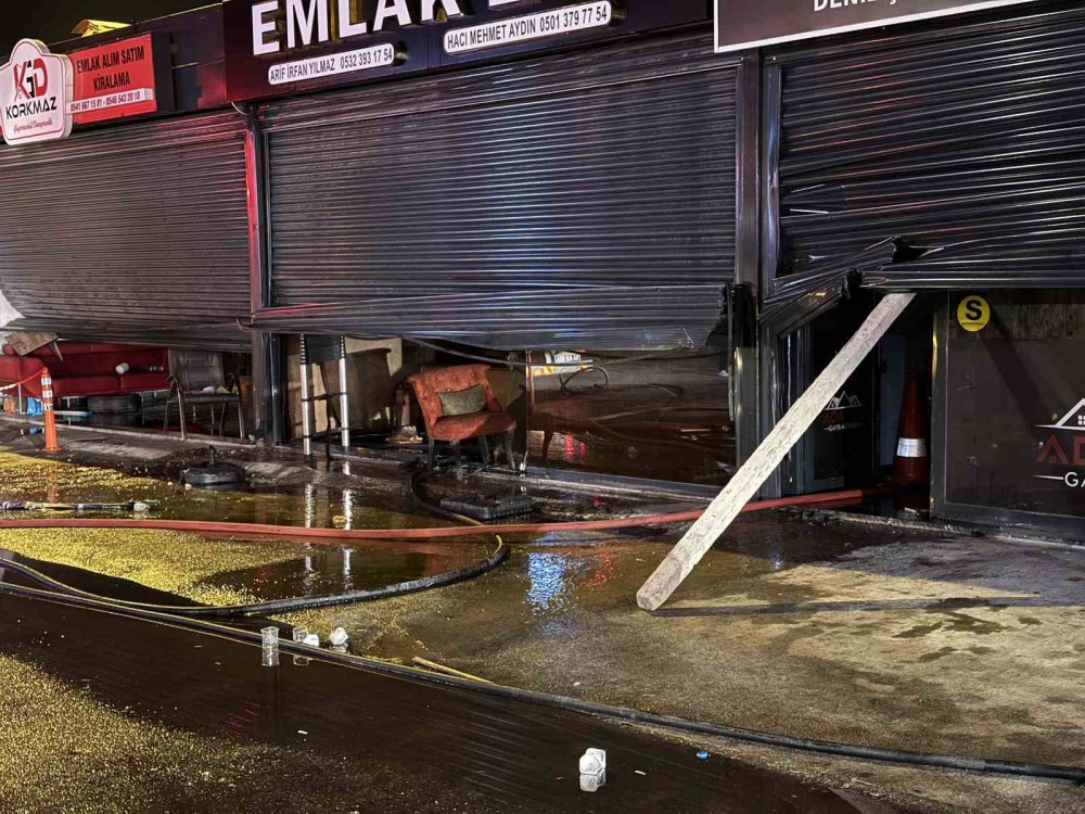 Bilinçsizce Yakılan Ateş, 4 Dükkana Felaketi Yaşattı