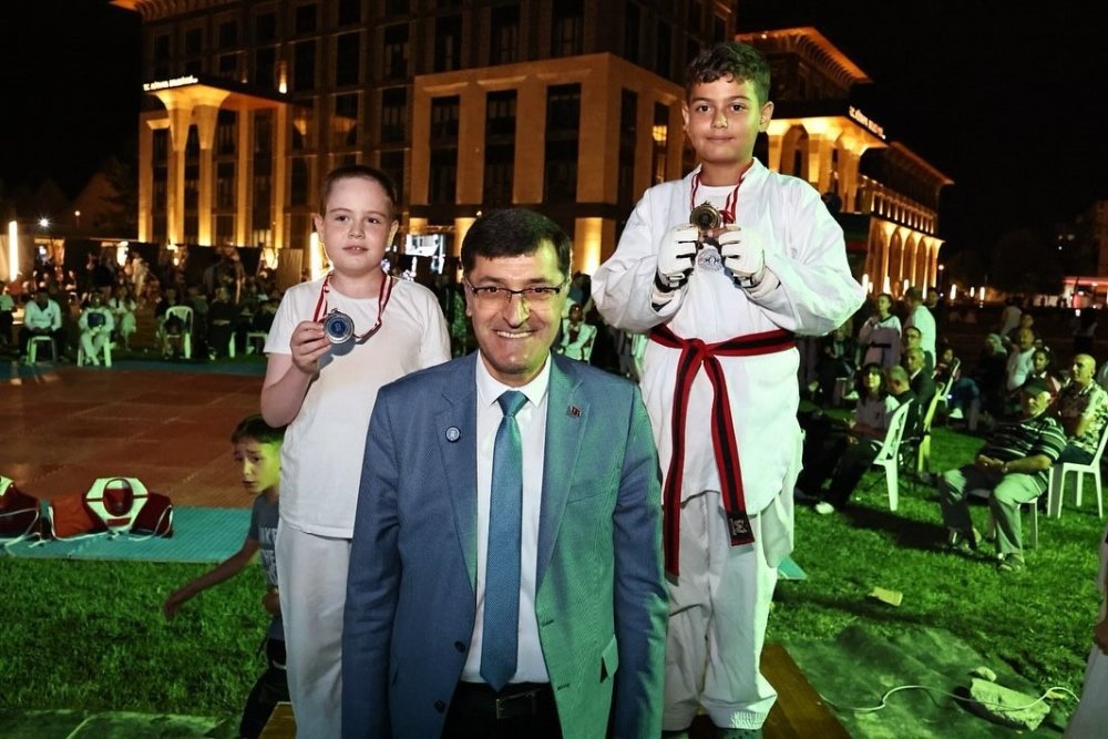 Minikler Taekwondo Turnuvası Renkli Görüntülere Sahne Oldu