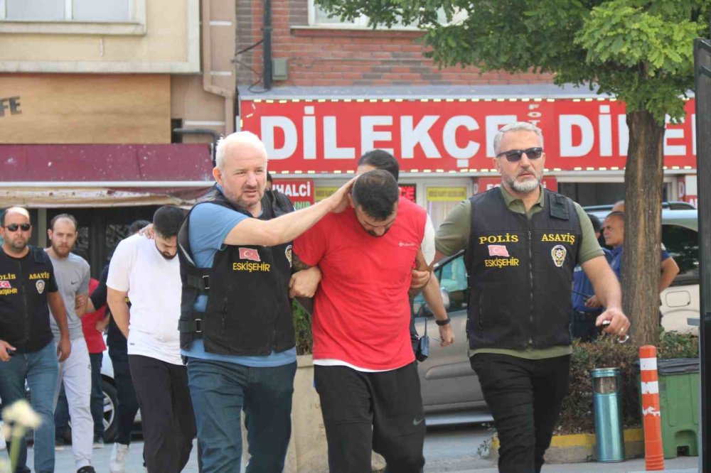 Silahlı Saldırının Şüphelileri Hakim Karşısında