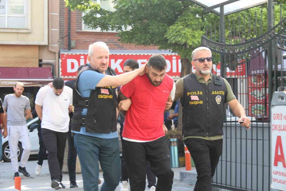 Silahlı Saldırının Şüphelileri Hakim Karşısında