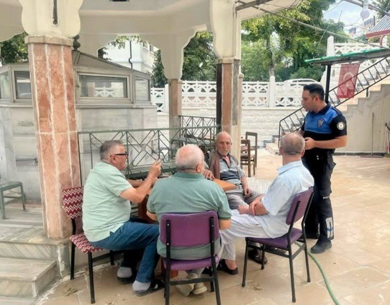 Bilecik’te Polis Ekiplerinden Dolandırıcılıkla Mücadeleye Yönelik Bilgilendirme Çalışması