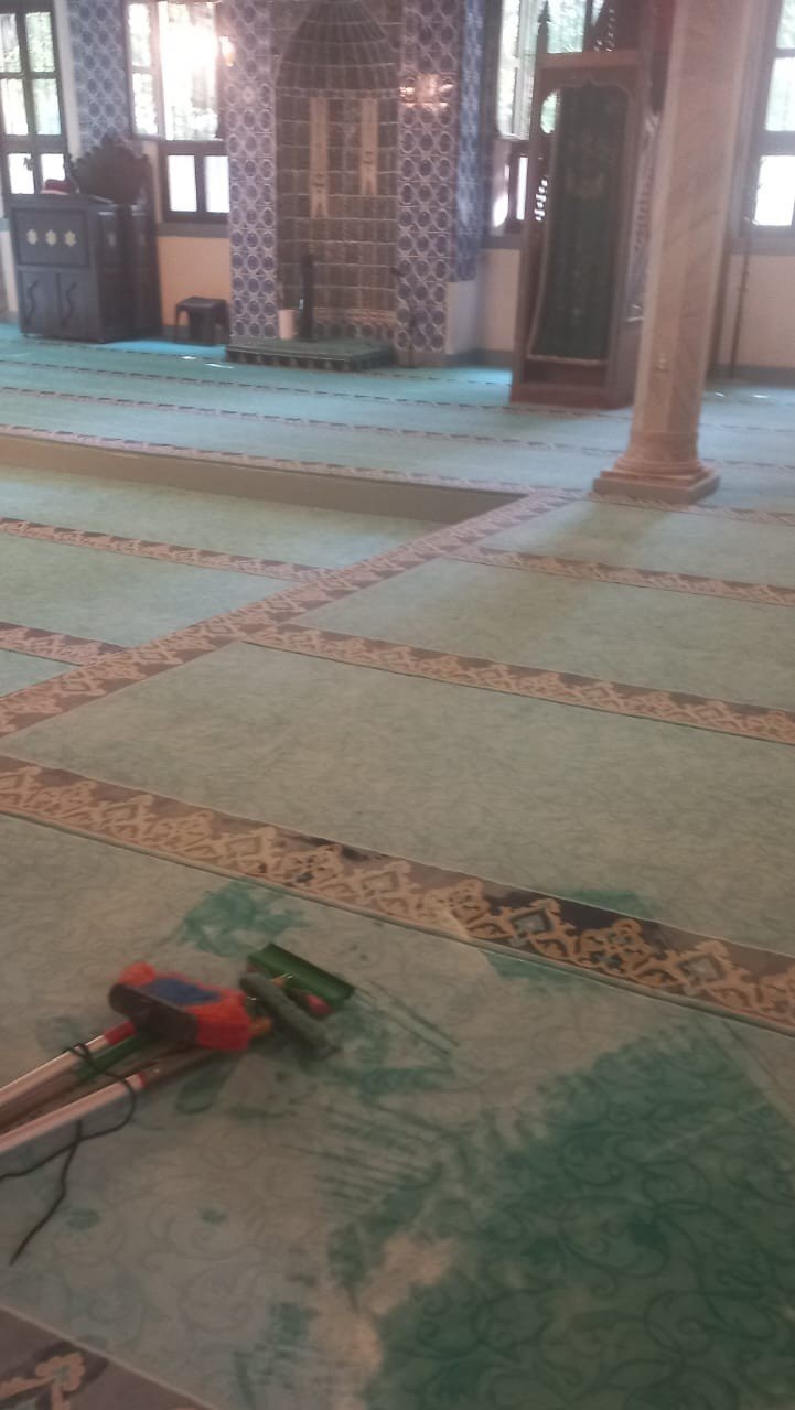 Şaka Sınırını Aşan Gençler Camiye Zarar Verdi