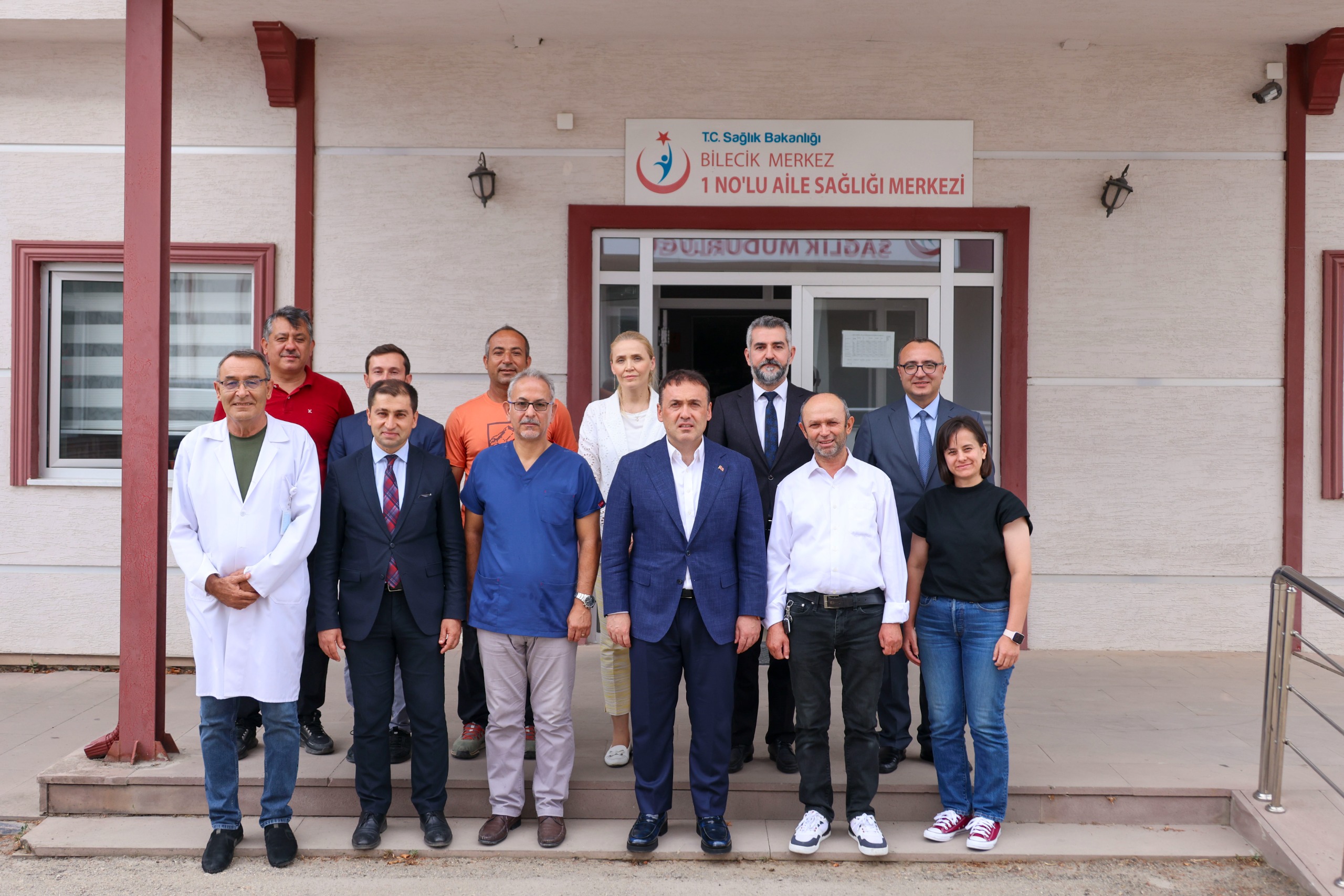 vali-sozer-bilecik-merkez-1-nolu-aile-sagligi-merkezini-ziyaret-etti2.jpg