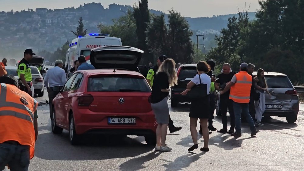 Anadolu Otoyolu’nda 10 Araçlı Zincirleme Kaza