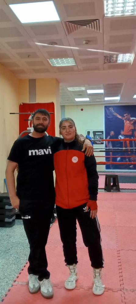 bilecikli-sporcu-ve-antrenoru-milli-takim-kampinda.jpg