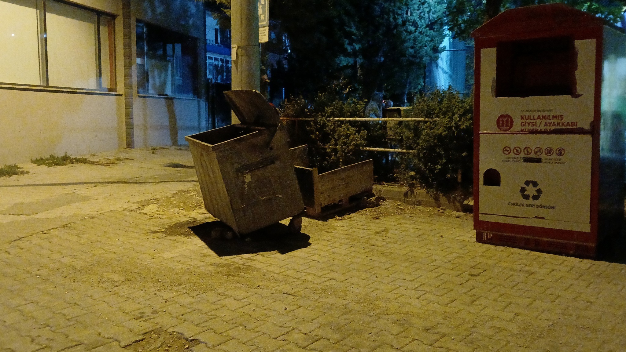 muhtardan-cop-konteyneri-tepkisi2.jpg