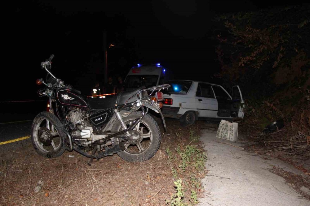 Otomobil İle Motosiklet Çarpıştı: 1 Ölü, 1 Yaralı