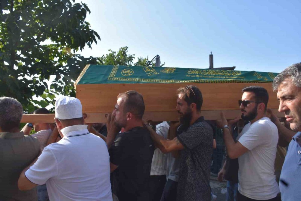 Kazada Hayatını Kaybeden Motosiklet Sürücüsü Son Yolculuğuna Uğurlandı
