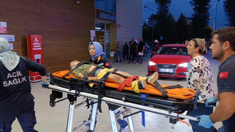 Otomobilin Çarptığı Bisikletli Çocuk Ağır Yaralandı
