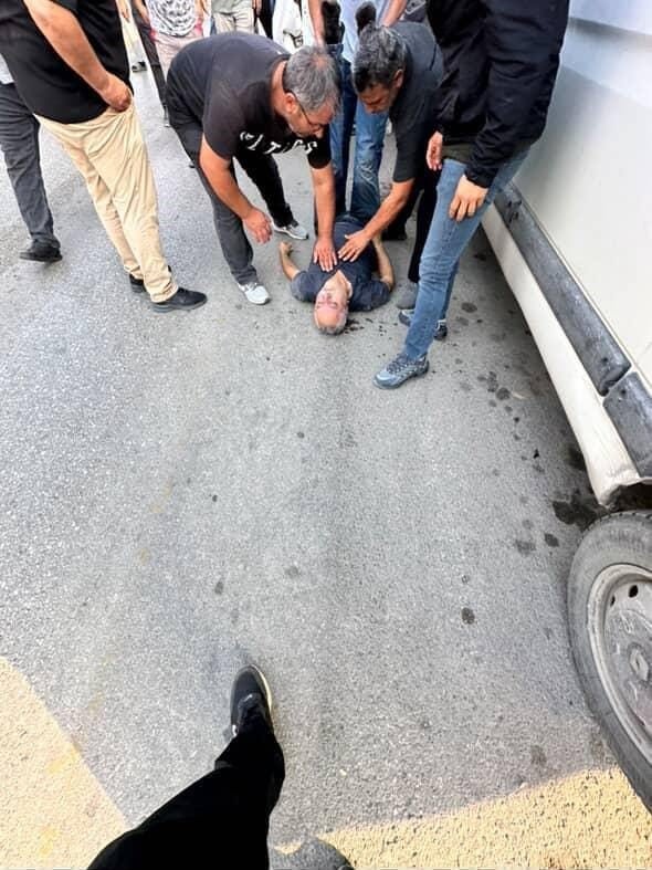 Direksiyon Başında Fenalaşan Yaşlı Adam Otomobile Çarptı: 1 Ölü